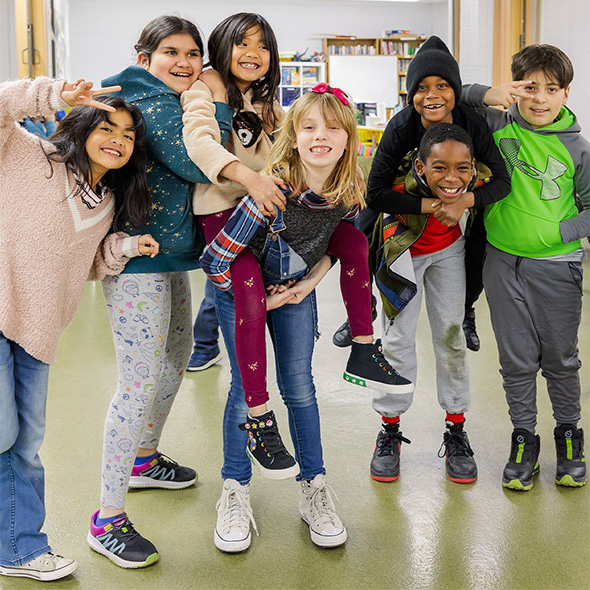 &nbsp;

Outreach

Serving Vulnerable Neighbors
